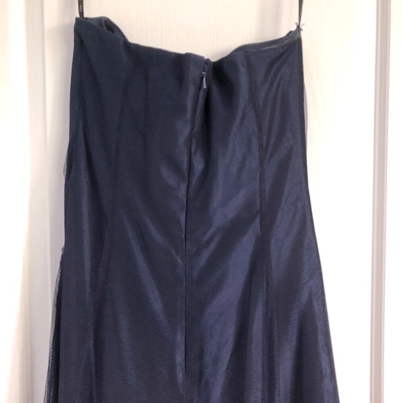 Vera Wang Navy Strapless Gown - Picture 6 of 13